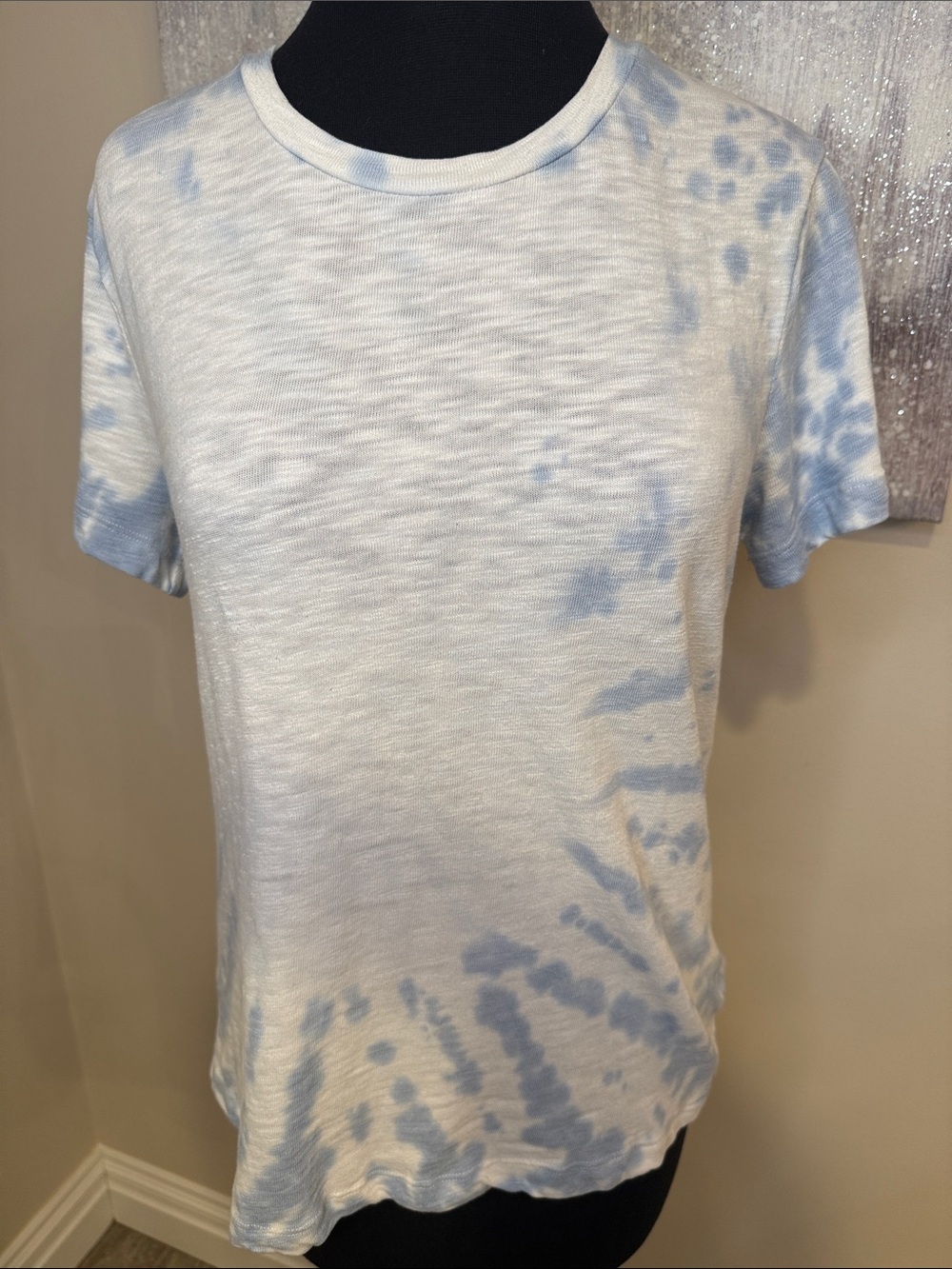 Light Blue Tie-Dye Crewneck Tee size medium